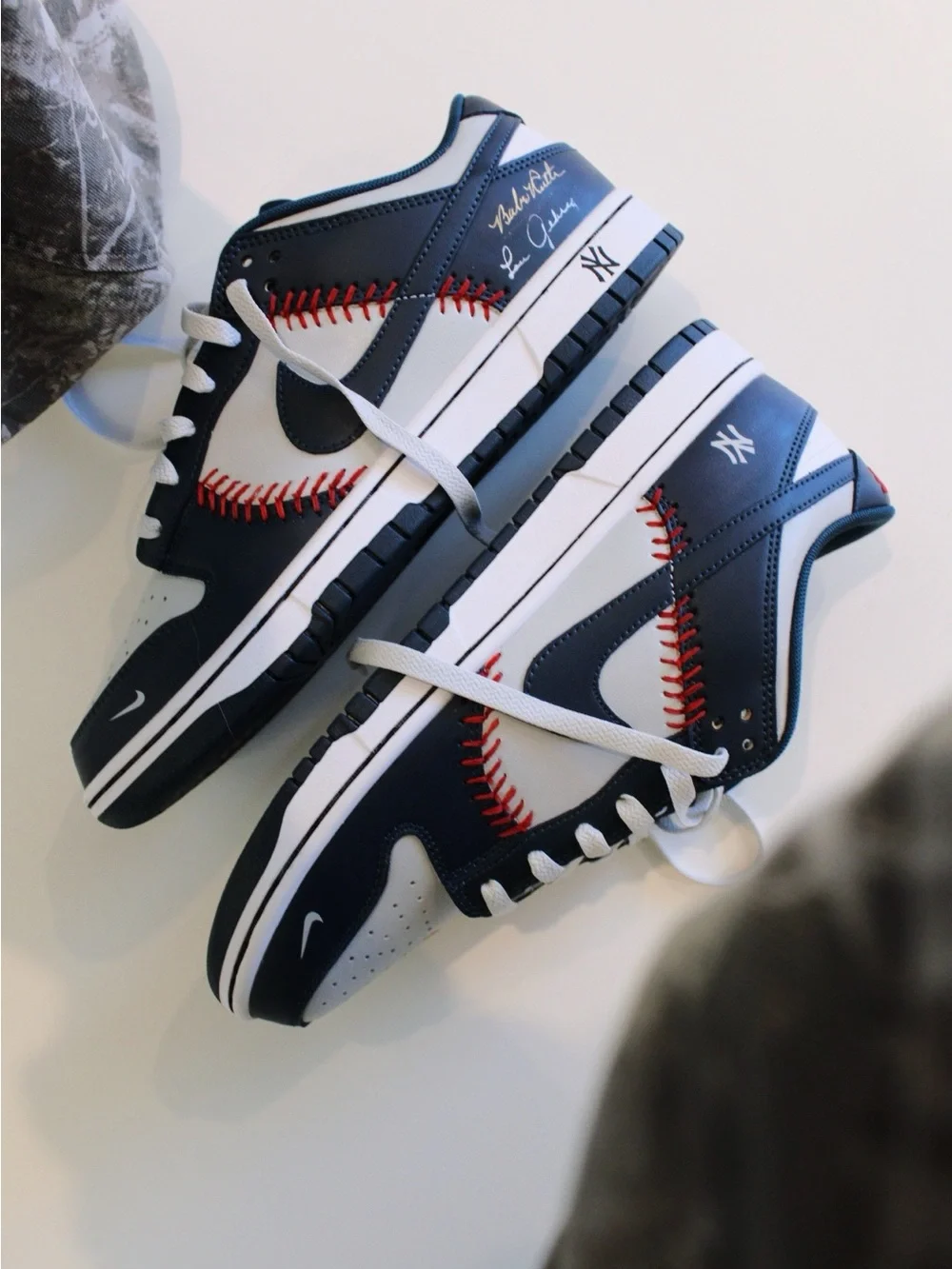 NY Yankees Nike Dunk Low 9.5